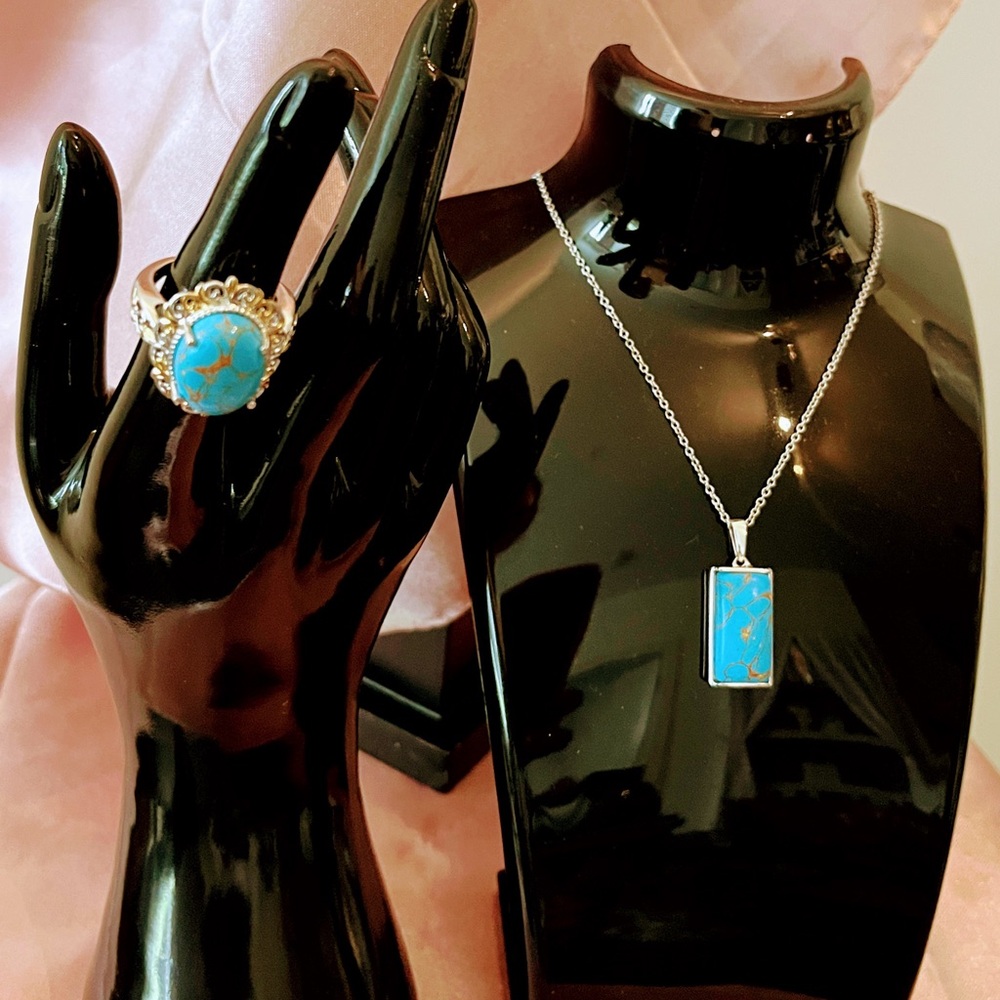 🔥Turquoise and gold Stone w/ Silver Gold band and necklace Set.